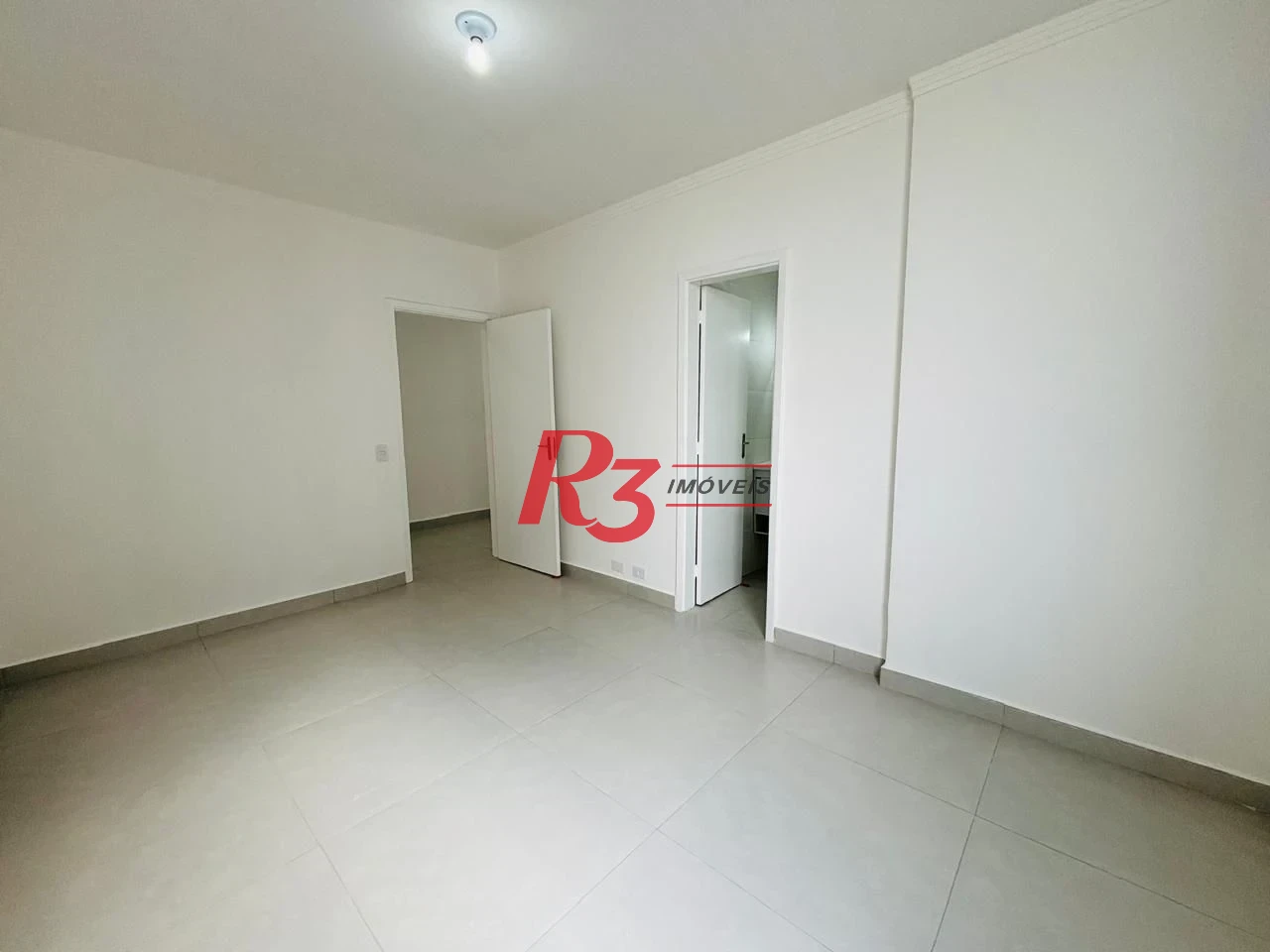 Apartamento com 2 dormitórios à venda, 91 m² por R$ 660.000,00 - José Menino - Santos/SP