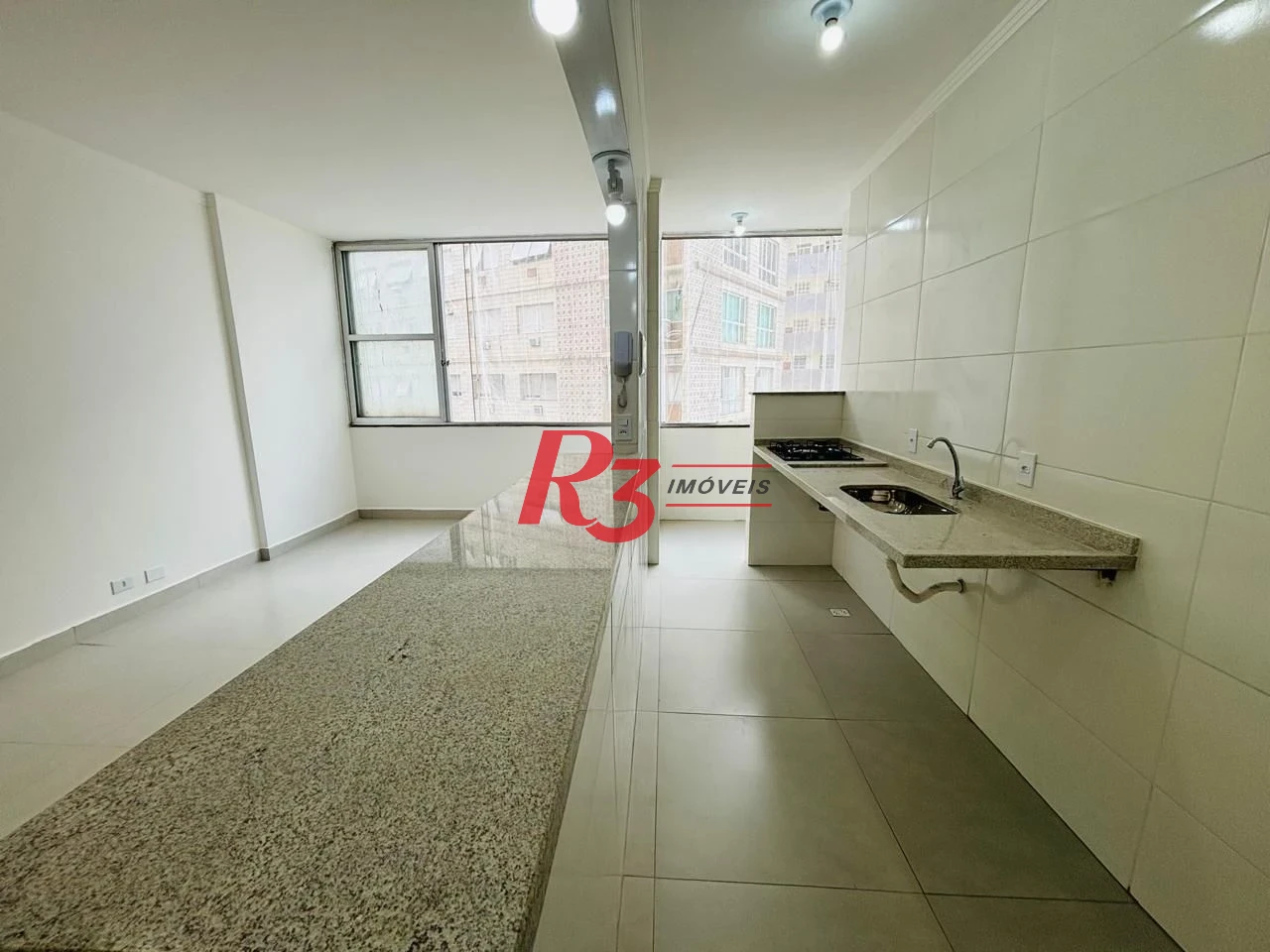 Apartamento com 2 dormitórios à venda, 91 m² por R$ 660.000,00 - José Menino - Santos/SP