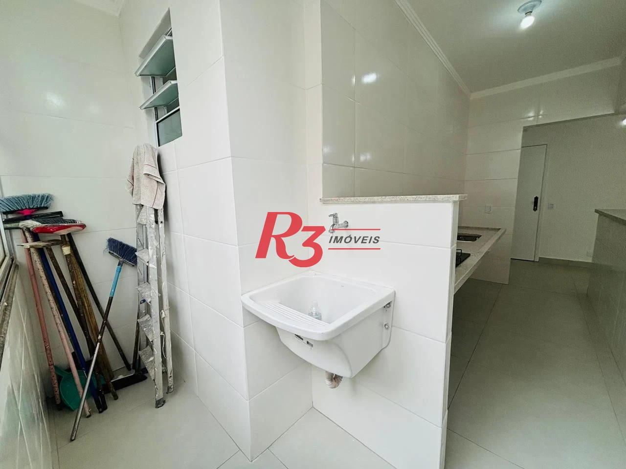 Apartamento com 2 dormitórios à venda, 91 m² por R$ 660.000,00 - José Menino - Santos/SP