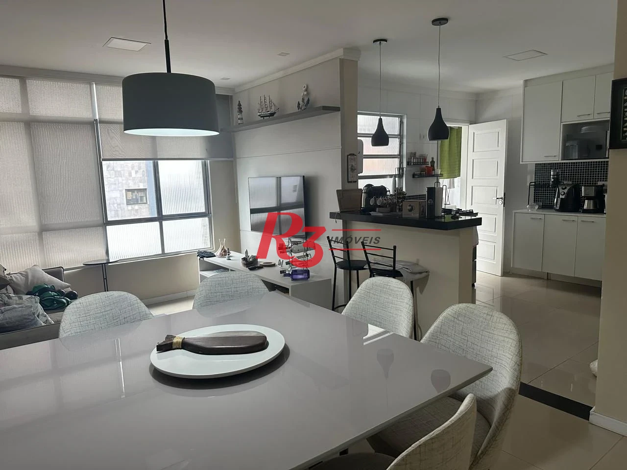 Apartamento com 2 dormitórios à venda, 87 m² por R$ 745.000,00 - Gonzaga - Santos/SP