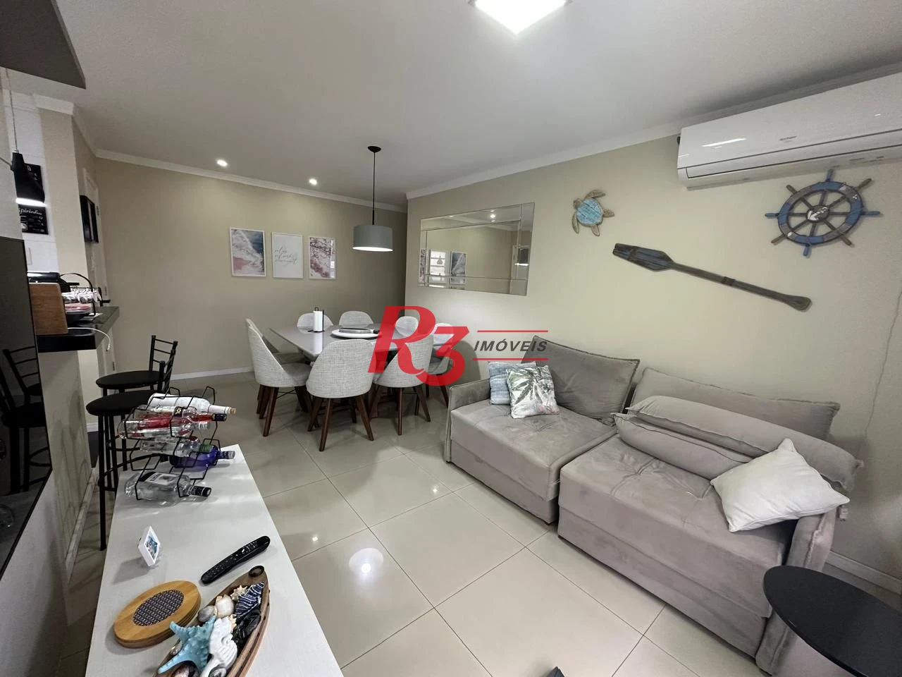 Apartamento com 2 dormitórios à venda, 87 m² por R$ 745.000,00 - Gonzaga - Santos/SP