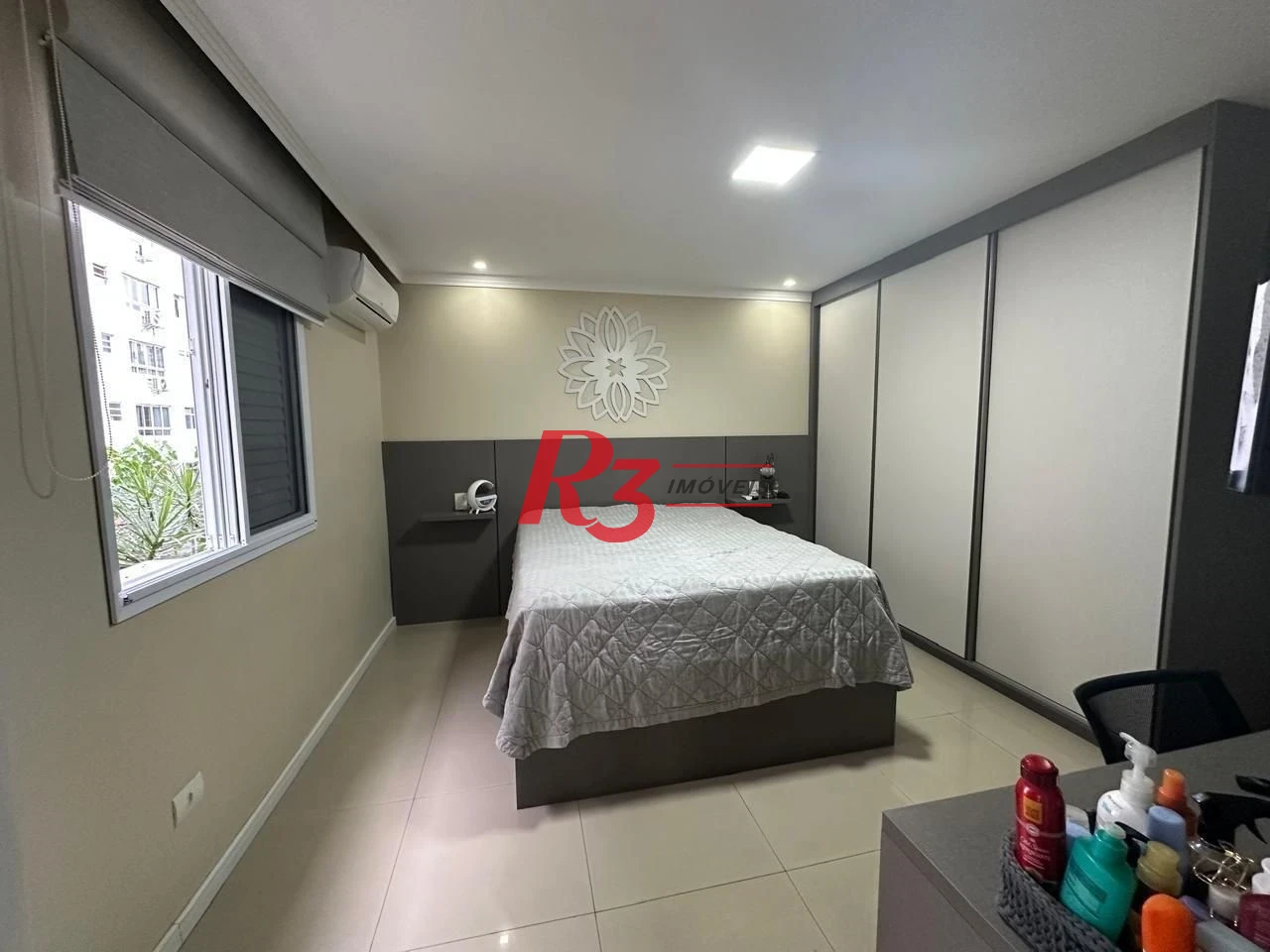 Apartamento com 2 dormitórios à venda, 87 m² por R$ 745.000,00 - Gonzaga - Santos/SP