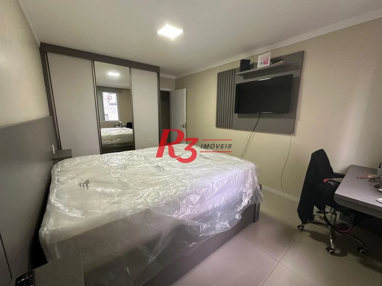 Apartamento com 2 dormitórios à venda, 87 m² por R$ 745.000,00 - Gonzaga - Santos/SP