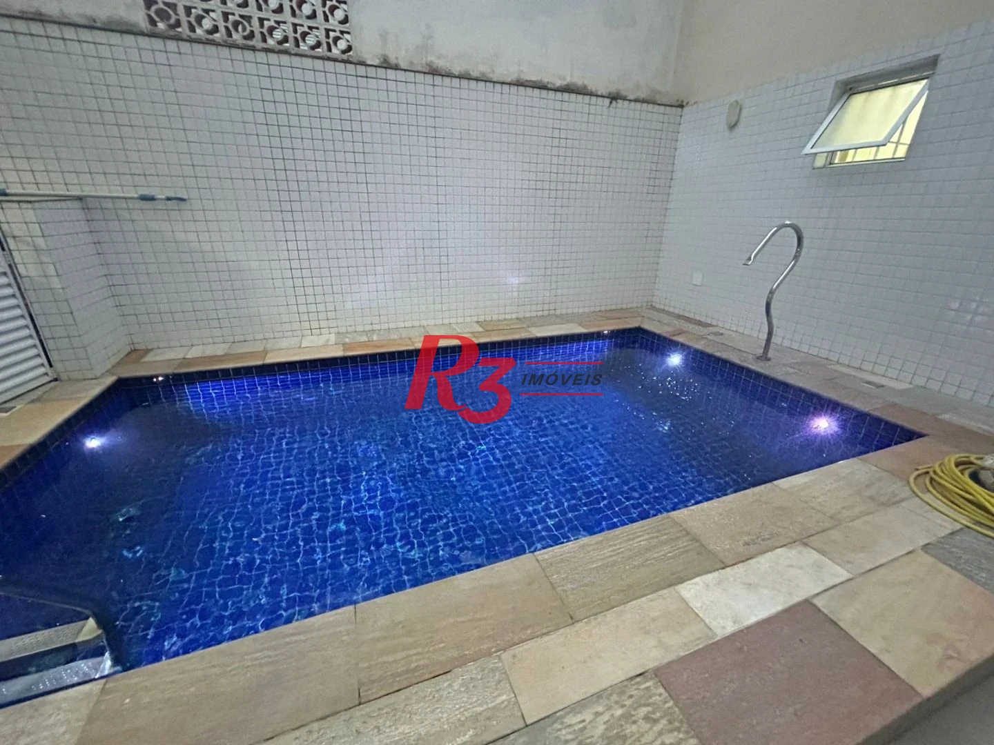 Casa com 3 dormitórios à venda, 160 m² por R$ 1.980.000,00 - Campo Grande - Santos/SP