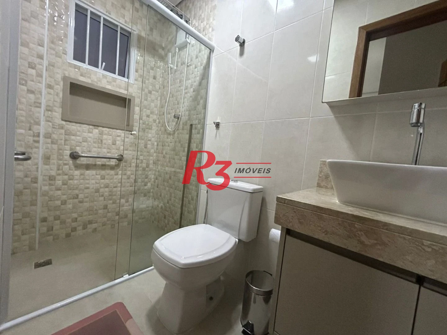 Casa com 3 dormitórios à venda, 160 m² por R$ 1.980.000,00 - Campo Grande - Santos/SP