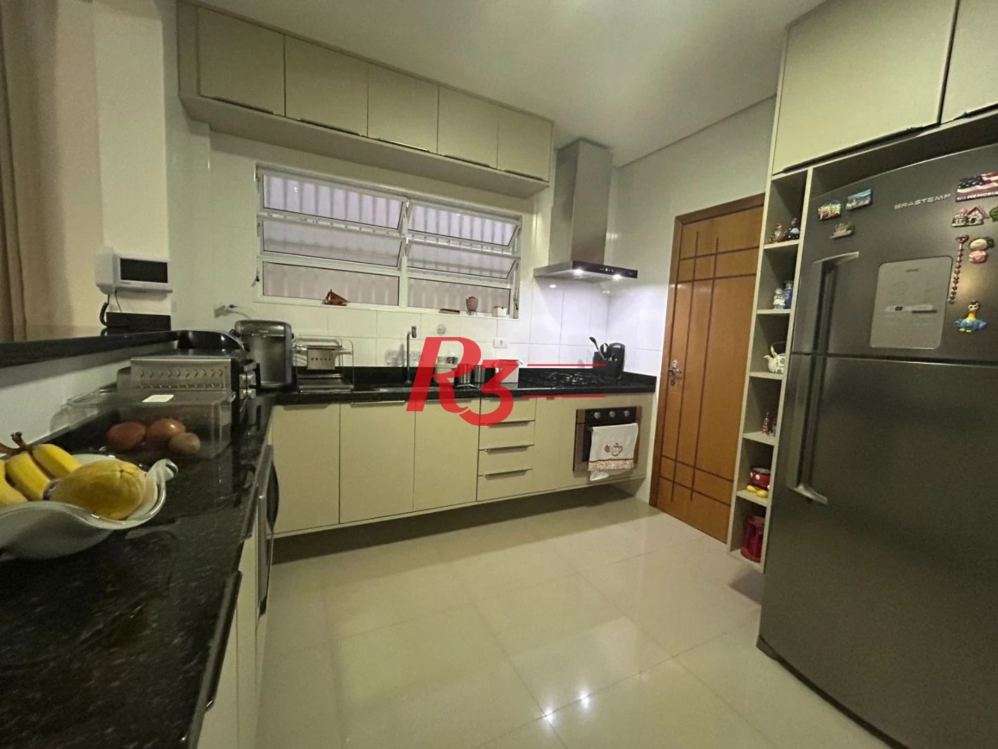 Casa com 3 dormitórios à venda, 160 m² por R$ 1.980.000,00 - Campo Grande - Santos/SP