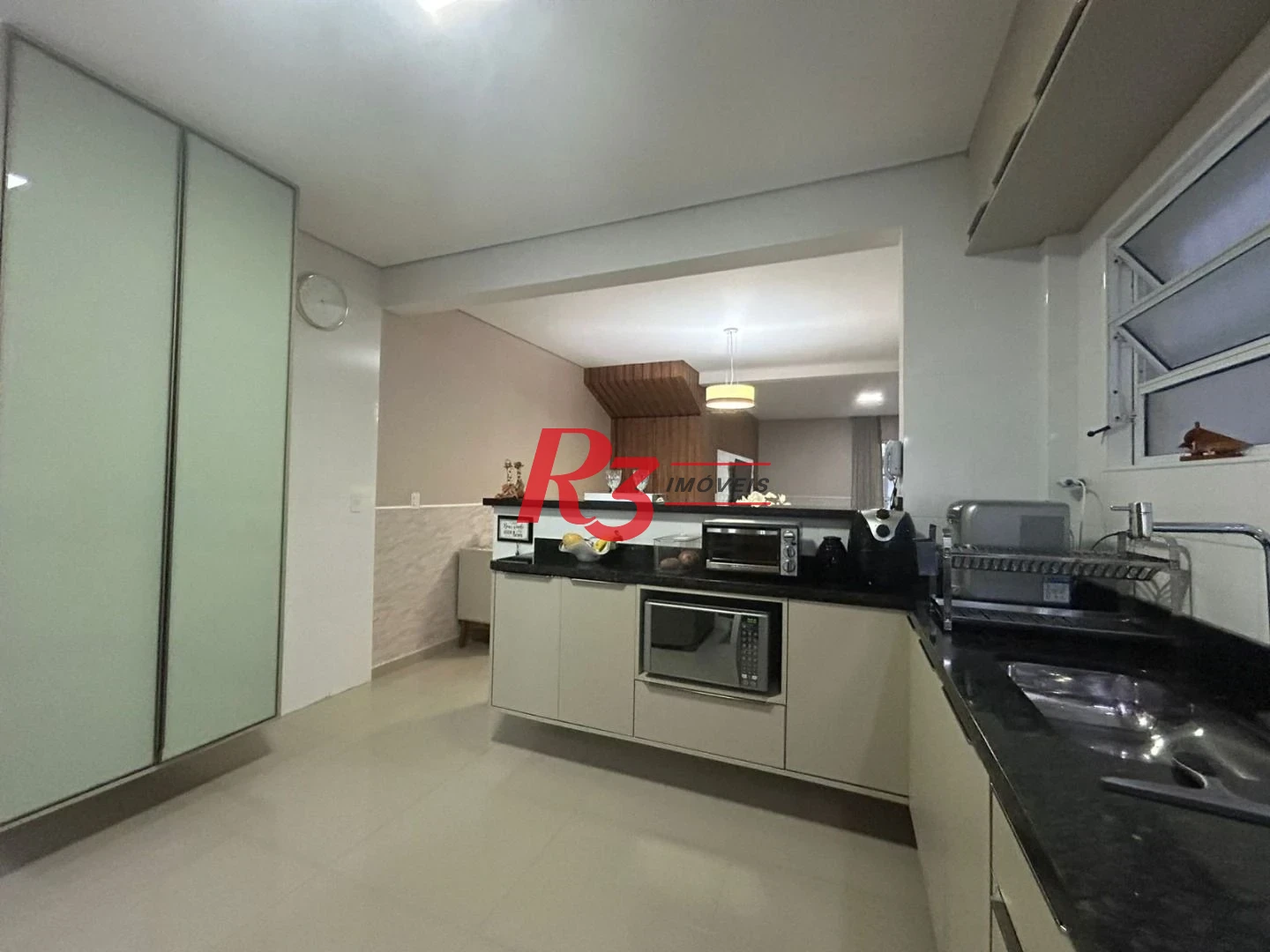 Casa com 3 dormitórios à venda, 160 m² por R$ 1.980.000,00 - Campo Grande - Santos/SP