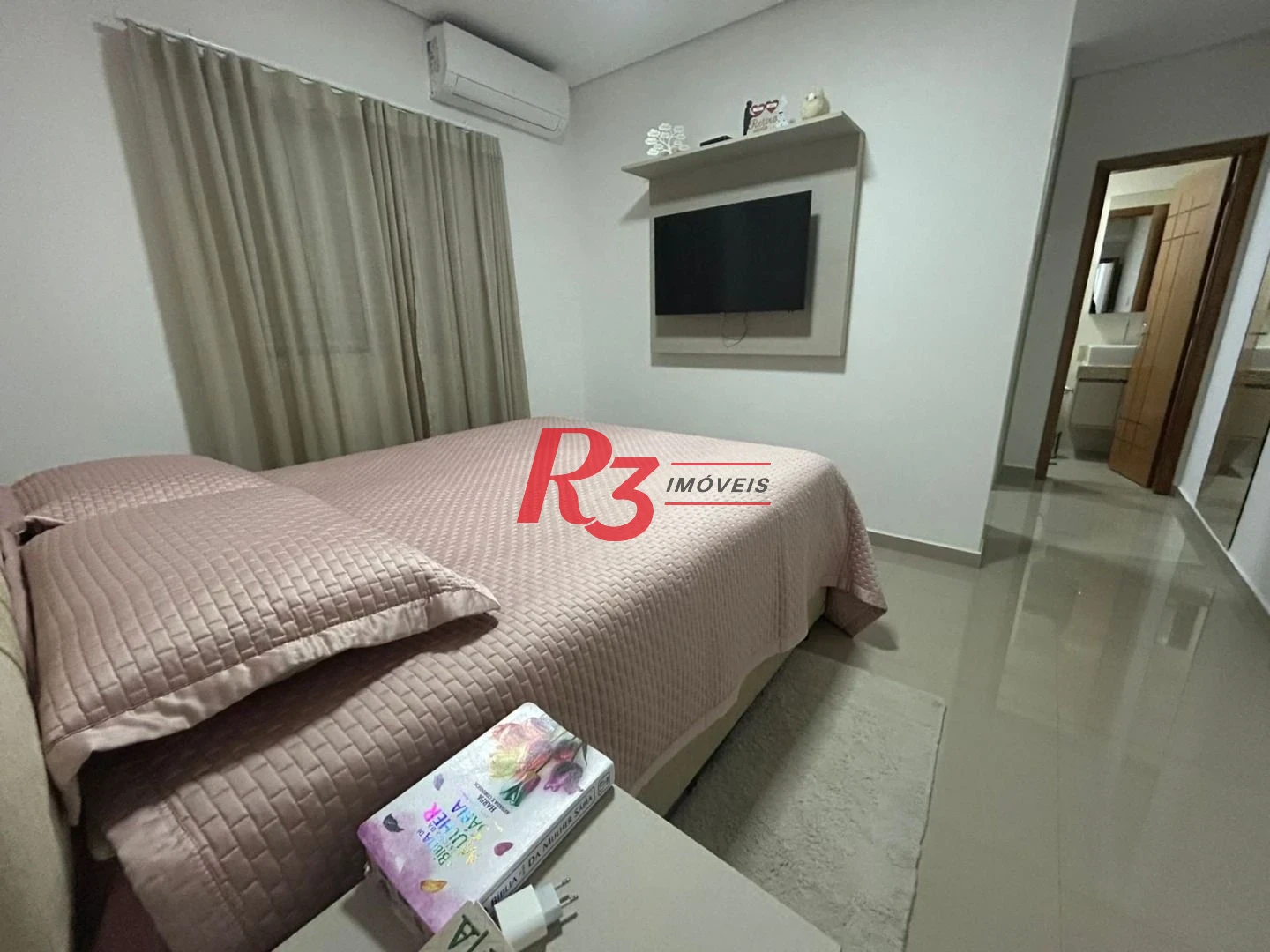 Casa com 3 dormitórios à venda, 160 m² por R$ 1.980.000,00 - Campo Grande - Santos/SP