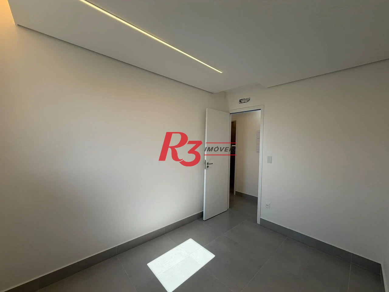 Apartamento com 2 dormitórios à venda, 57 m² por R$ 667.800,00 - Macuco - Santos/SP