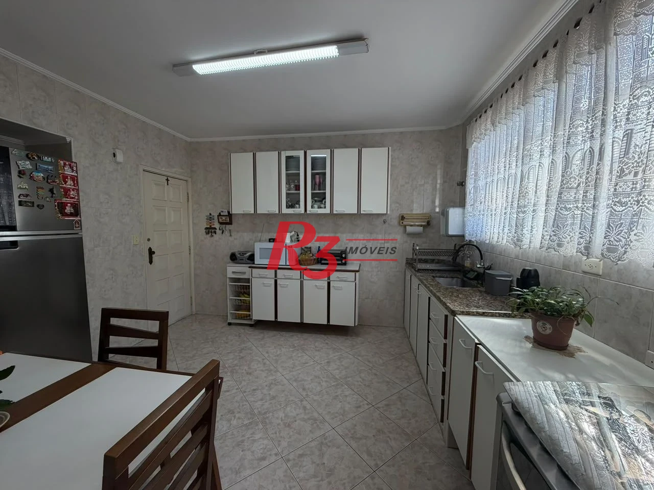 Apartamento com 3 dormitórios à venda, 121 m² por R$ 901.000,00 - Ponta da Praia - Santos/SP