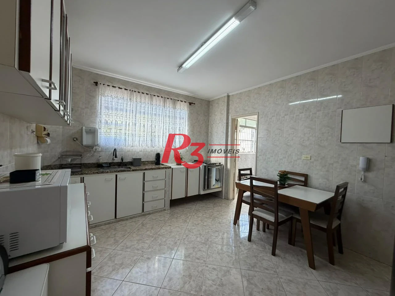 Apartamento com 3 dormitórios à venda, 121 m² por R$ 901.000,00 - Ponta da Praia - Santos/SP