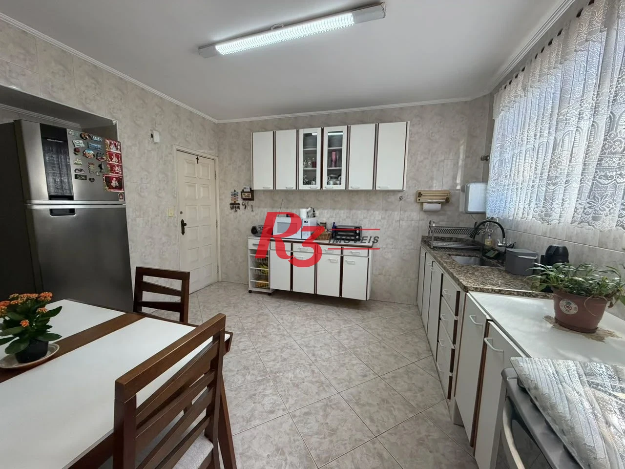 Apartamento com 3 dormitórios à venda, 121 m² por R$ 901.000,00 - Ponta da Praia - Santos/SP