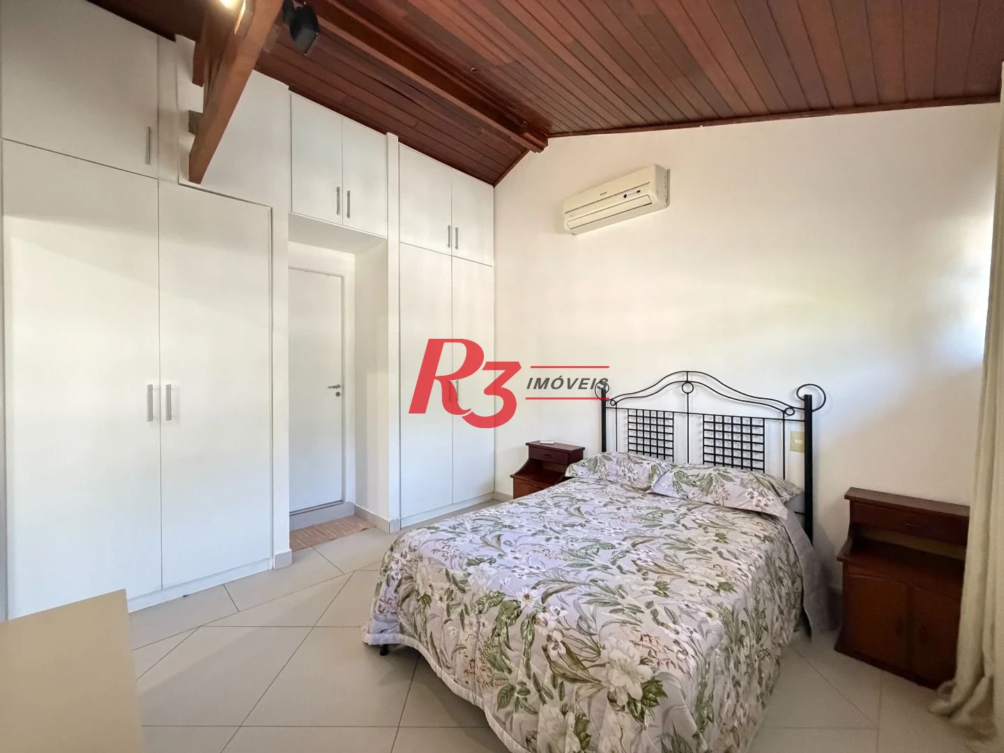 Casa com 5 dormitórios à venda, 665 m² por R$ 2.850.000,00 - Morro de Nova Cintra - Santos/SP