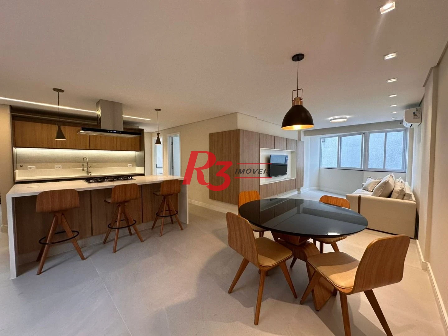 Apartamento à Venda no Bairro Aparecida Vista Lateral para o Mar
