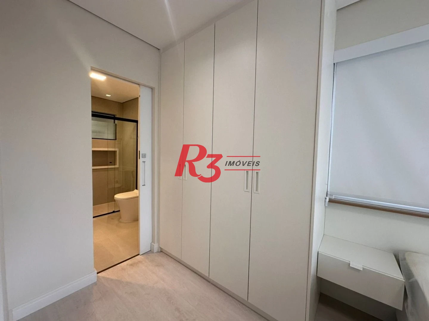 Apartamento à Venda no Bairro Aparecida Vista Lateral para o Mar
