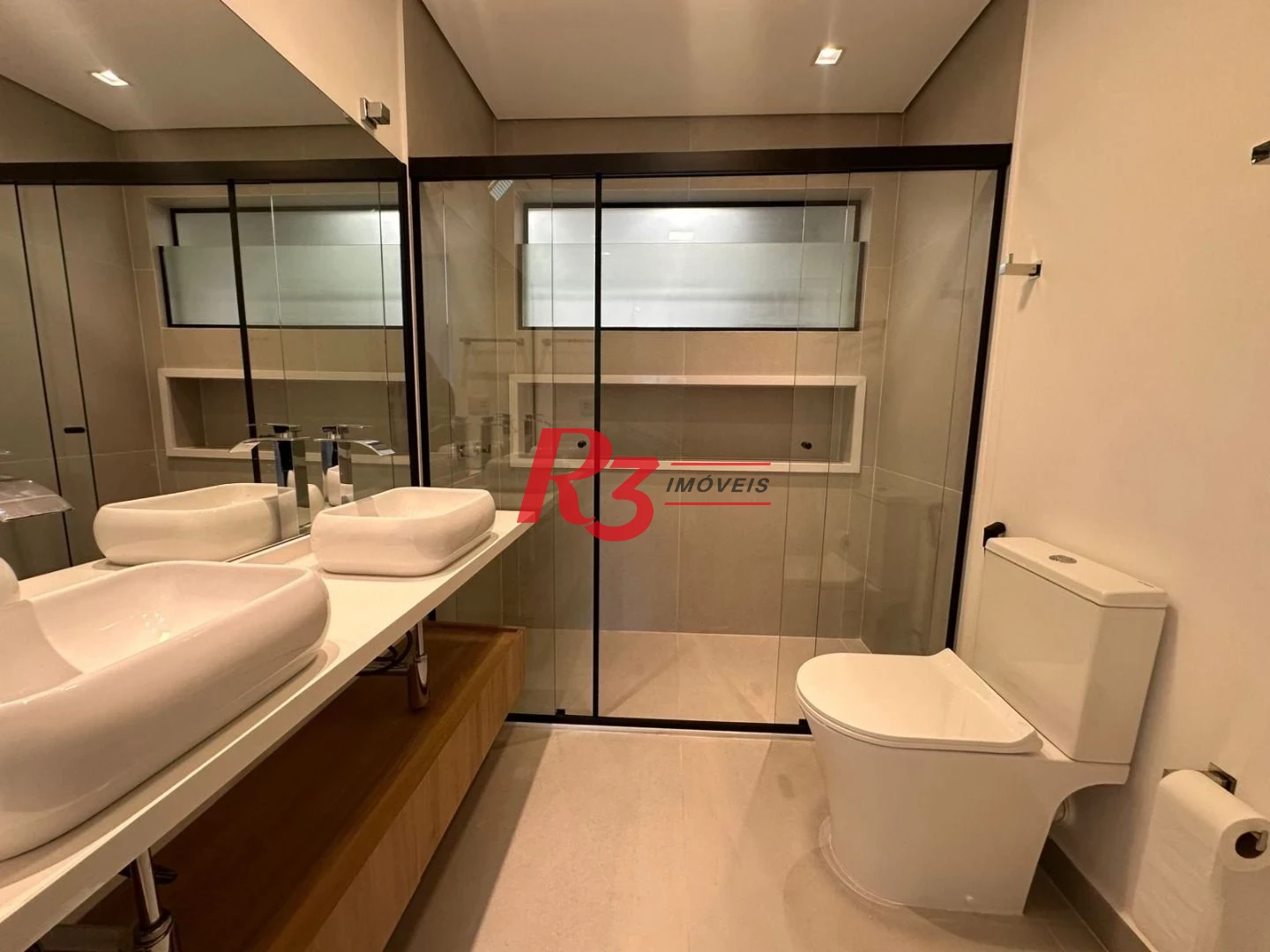Apartamento à Venda no Bairro Aparecida Vista Lateral para o Mar