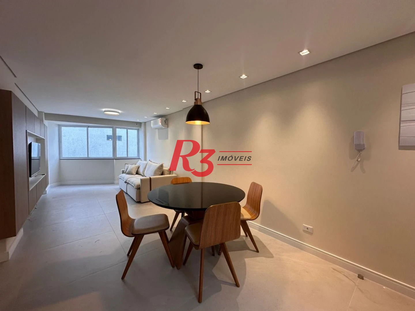 Apartamento à Venda no Bairro Aparecida Vista Lateral para o Mar