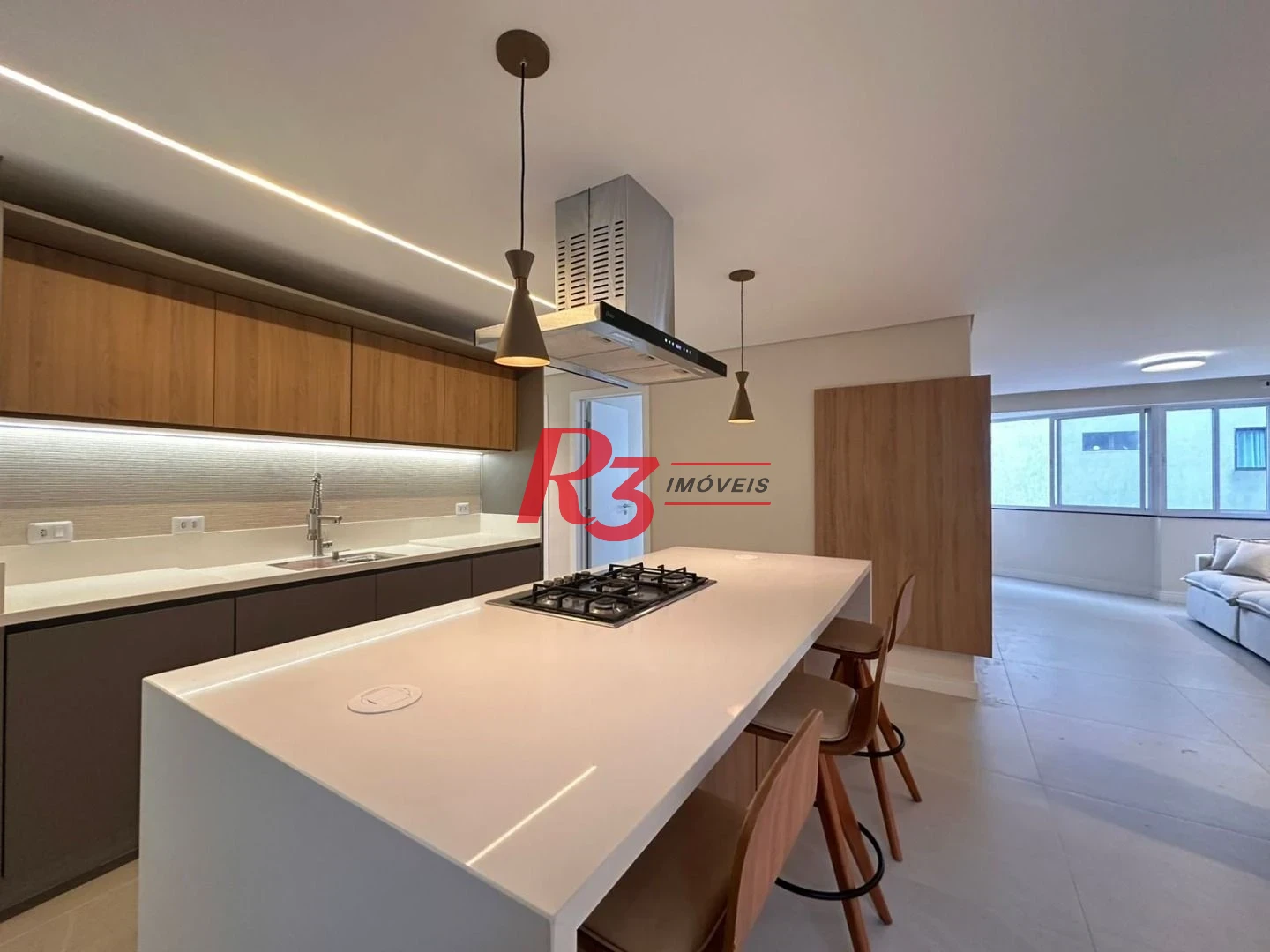 Apartamento à Venda no Bairro Aparecida Vista Lateral para o Mar