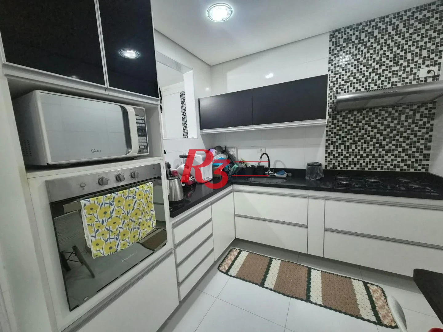 Apartamento com 2 dormitórios à venda, 74 m² por R$ 425.000,00 - Vila Mathias - Santos/SP