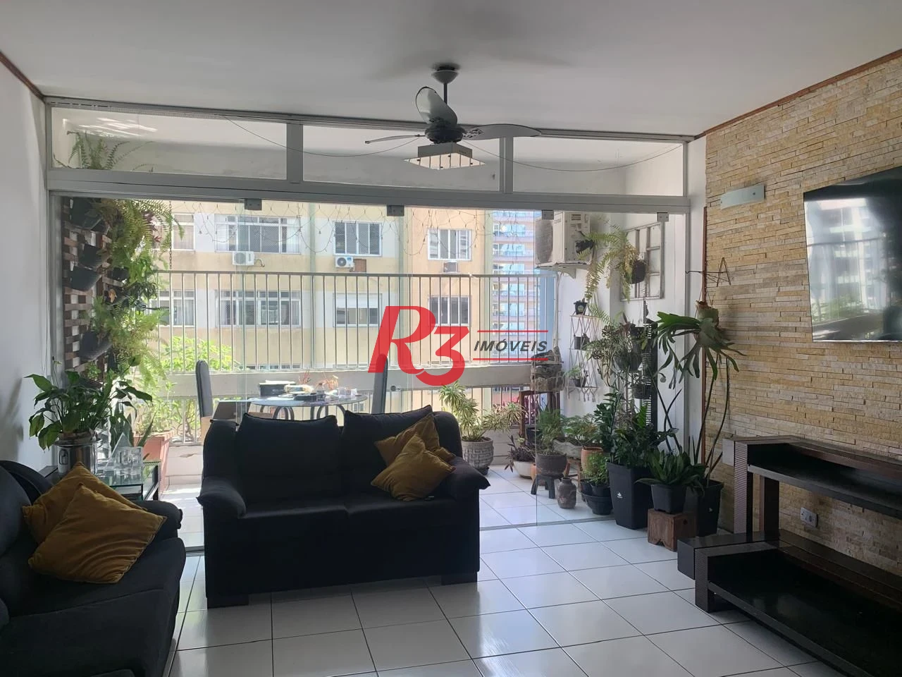 Apartamento com 3 dormitórios à venda, 148 m² por R$ 925.000,00 - Gonzaga - Santos/SP