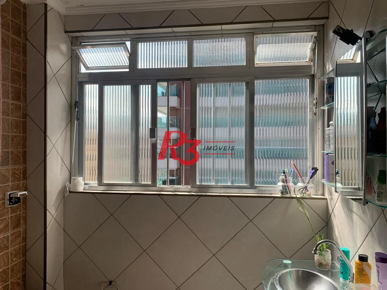 Apartamento com 3 dormitórios à venda, 148 m² por R$ 925.000,00 - Gonzaga - Santos/SP