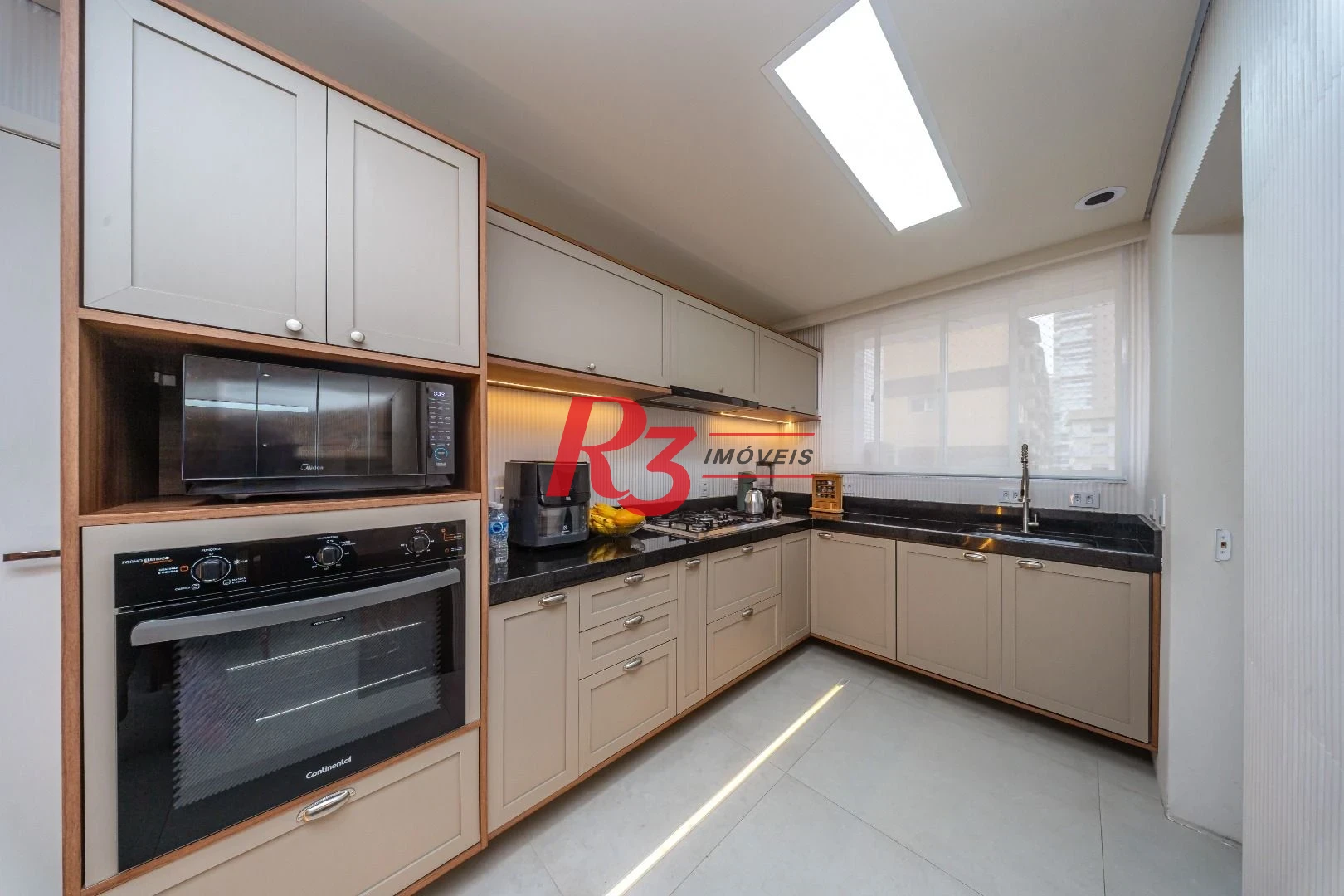 Apartamento com 3 suítes à venda, 181 m² por R$ 2.980.000 - Gonzaga - Santos/SP