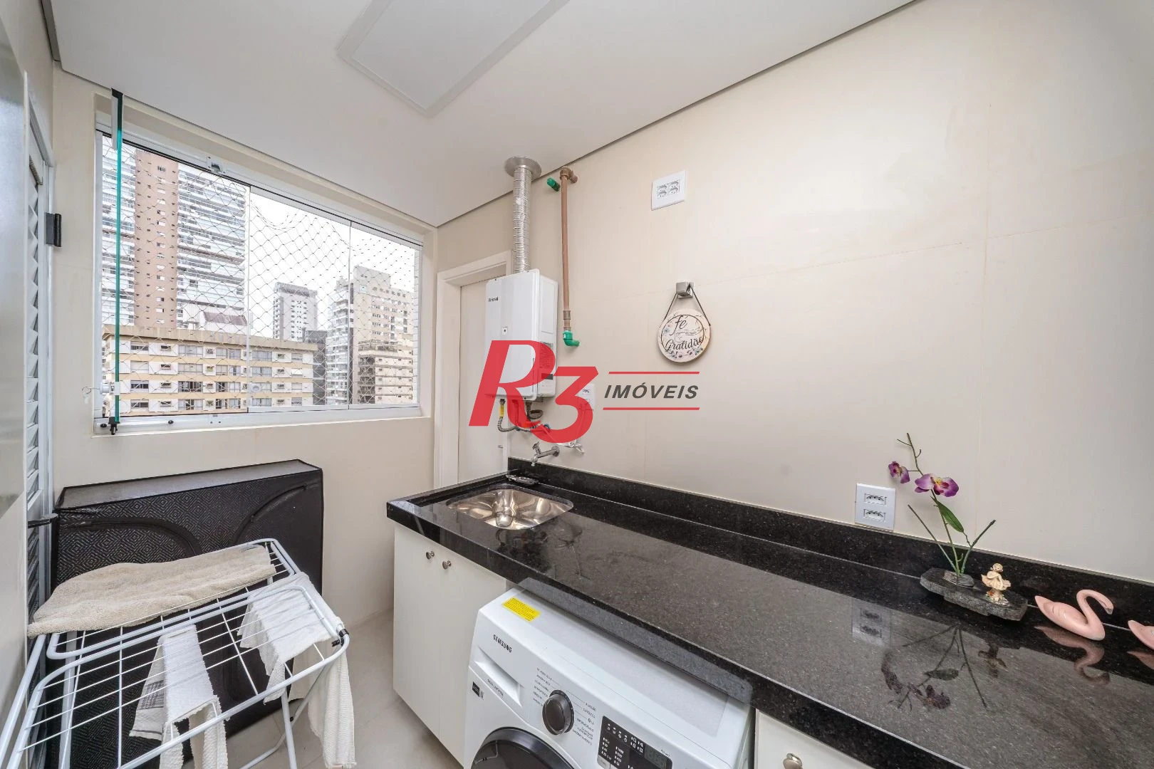Apartamento com 3 suítes à venda, 181 m² por R$ 2.980.000 - Gonzaga - Santos/SP