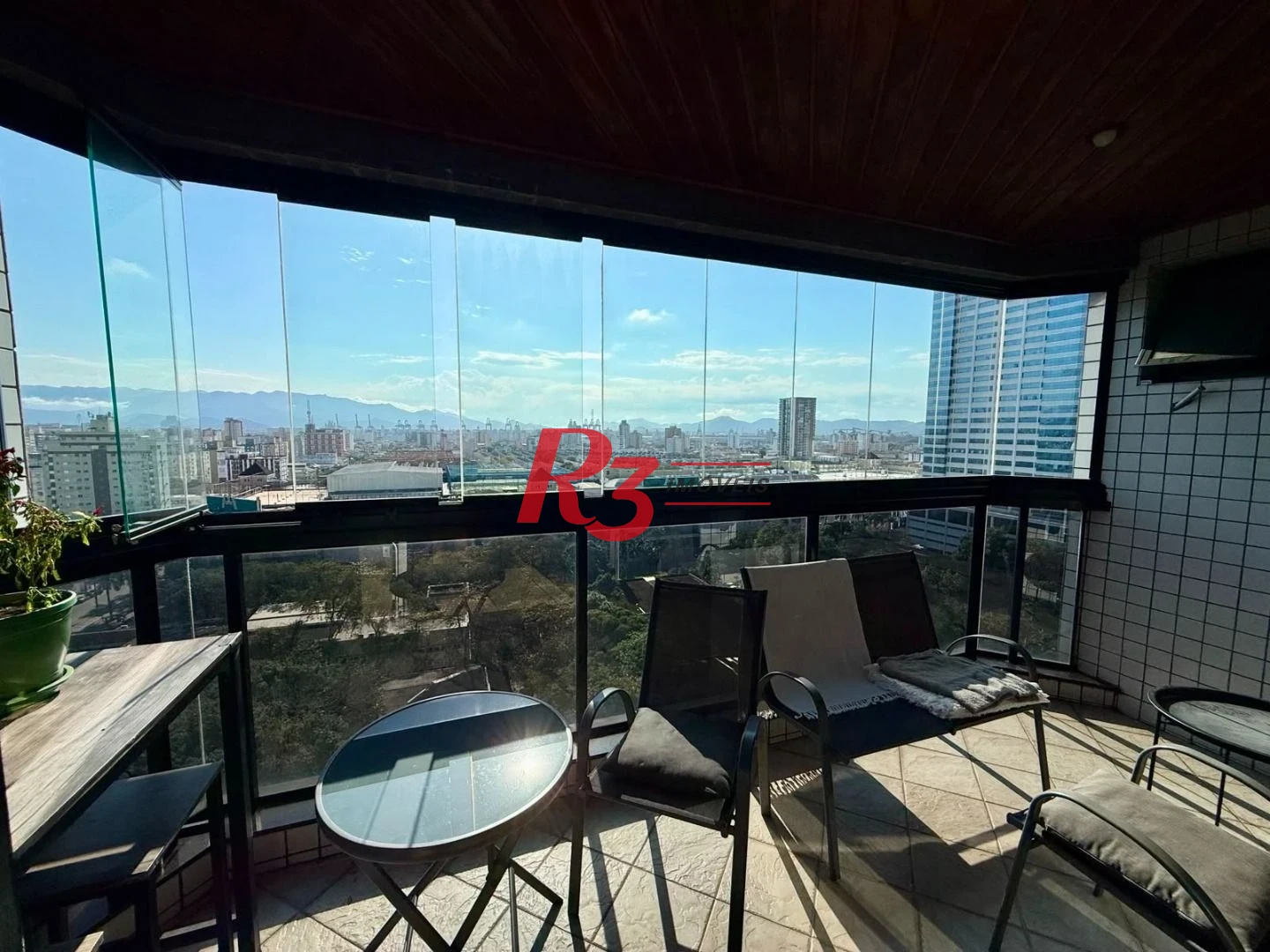 Apartamento com 3 dormitórios à venda, 137 m² por R$ 1.450.000,00 - Aparecida - Santos/SP