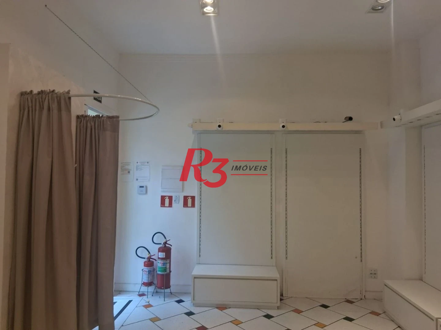 Loja para alugar, 25 m² por R$ 6.500,00/mês - Gonzaga - Santos/SP