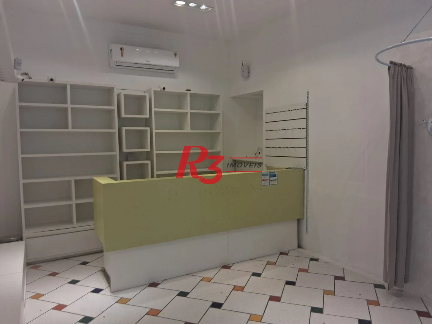 Loja para alugar, 25 m² por R$ 6.500,00/mês - Gonzaga - Santos/SP