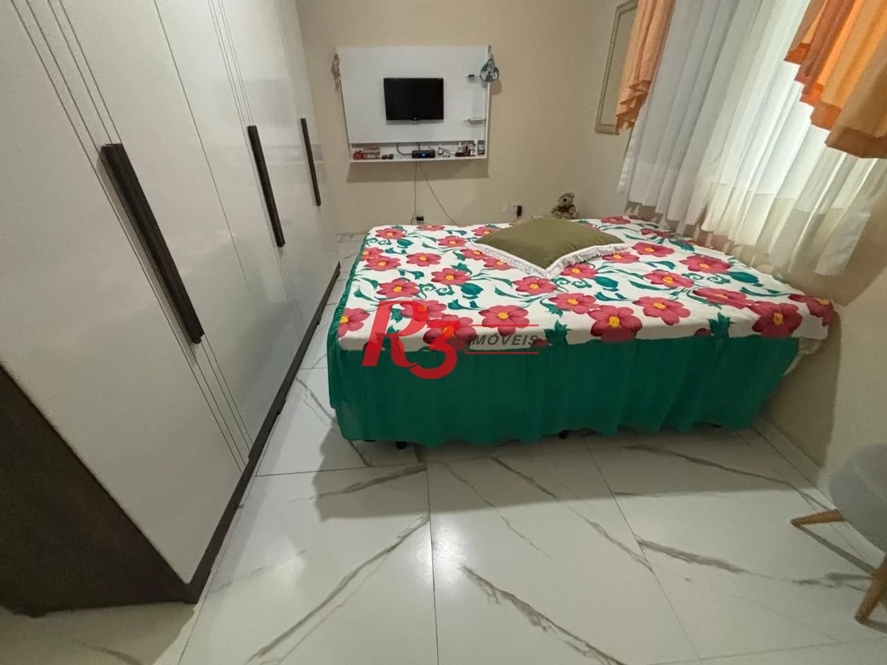 Apartamento com 2 dormitórios à venda, 75 m² por R$ 420.000,00 - Embaré - Santos/SP