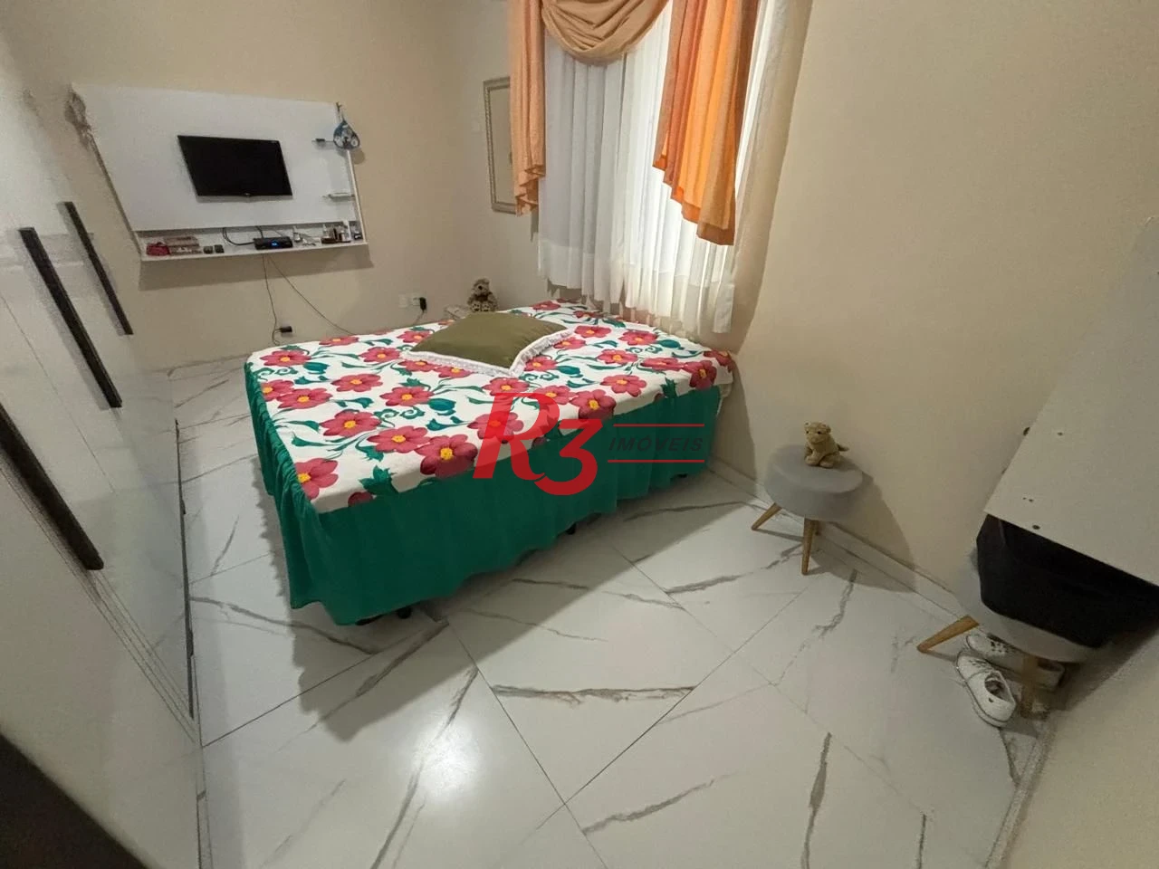Apartamento com 2 dormitórios à venda, 75 m² por R$ 420.000,00 - Embaré - Santos/SP