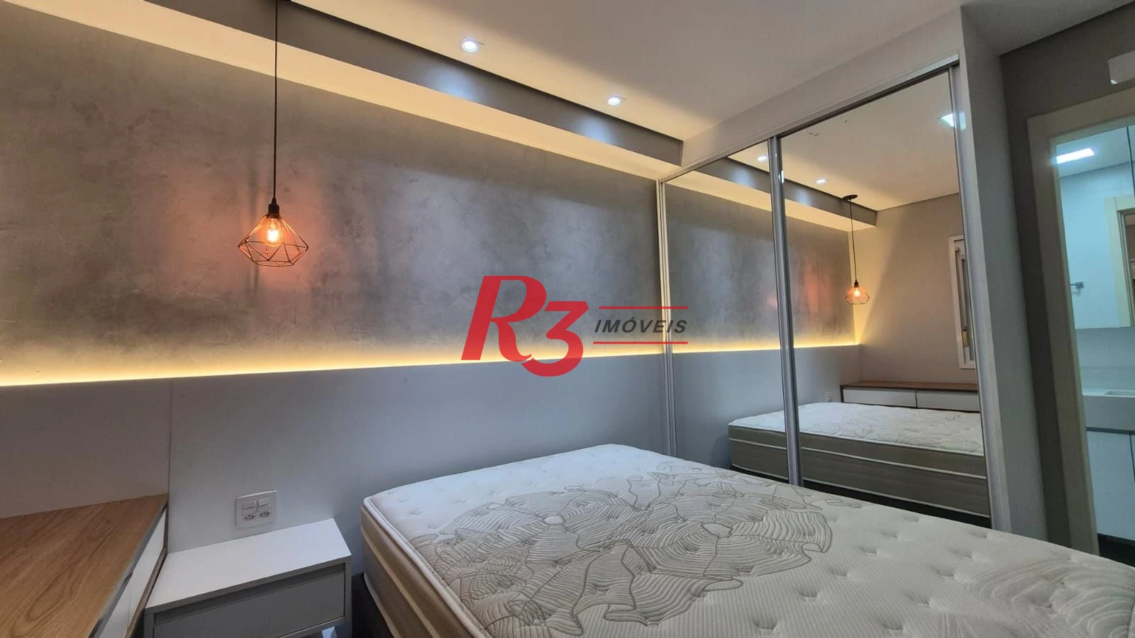 Apartamento com 1 dormitório para alugar, 47 m² por R$ 5.000,02/mês - Boqueirão - Santos/SP