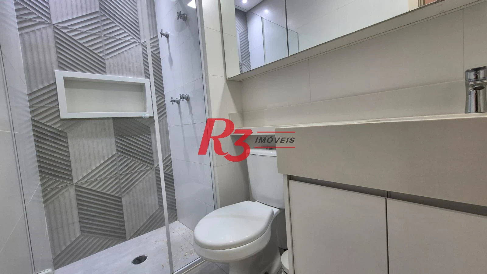 Apartamento com 1 dormitório para alugar, 47 m² por R$ 5.000,02/mês - Boqueirão - Santos/SP