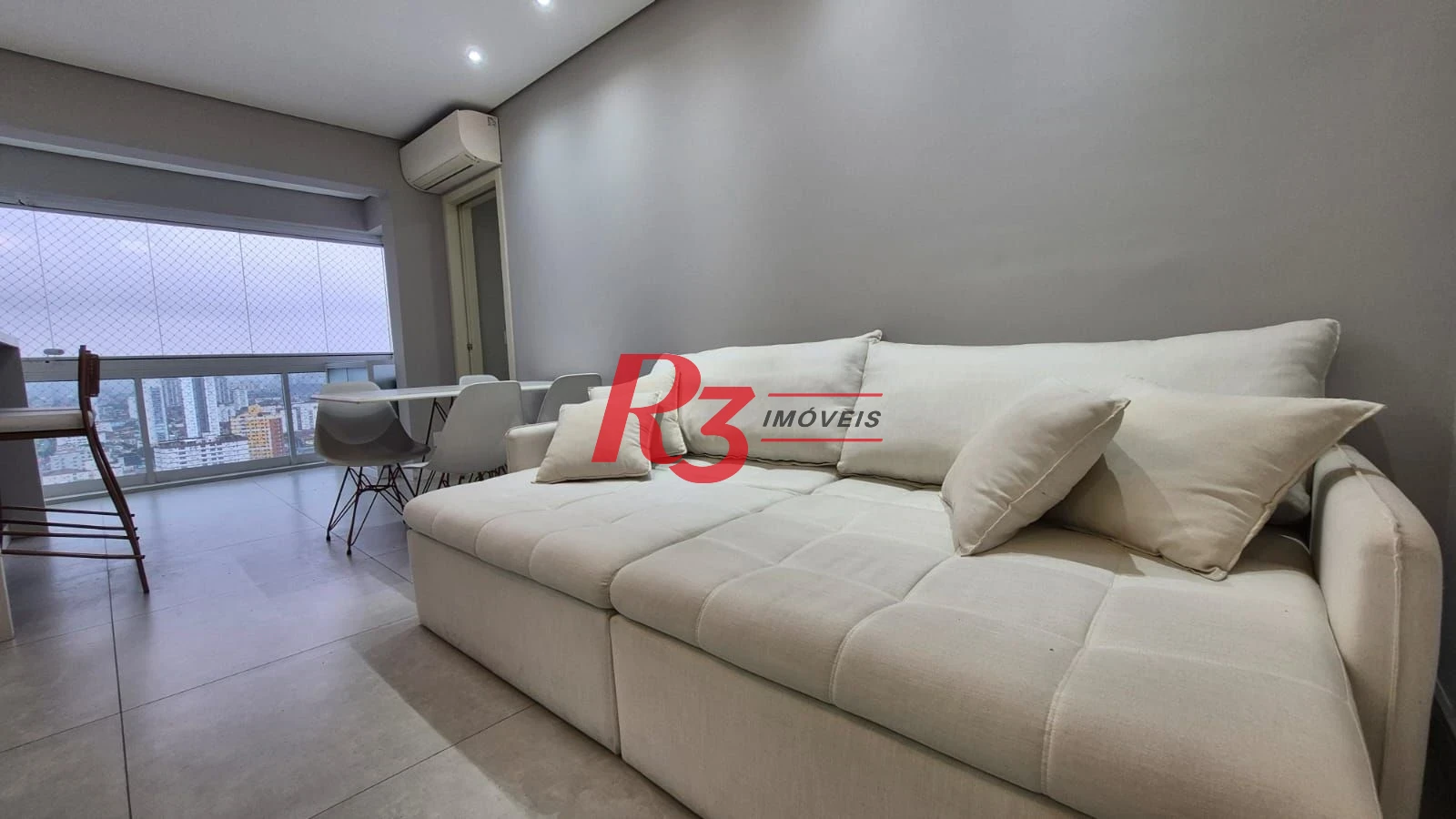 Apartamento com 1 dormitório para alugar, 47 m² por R$ 5.000,02/mês - Boqueirão - Santos/SP