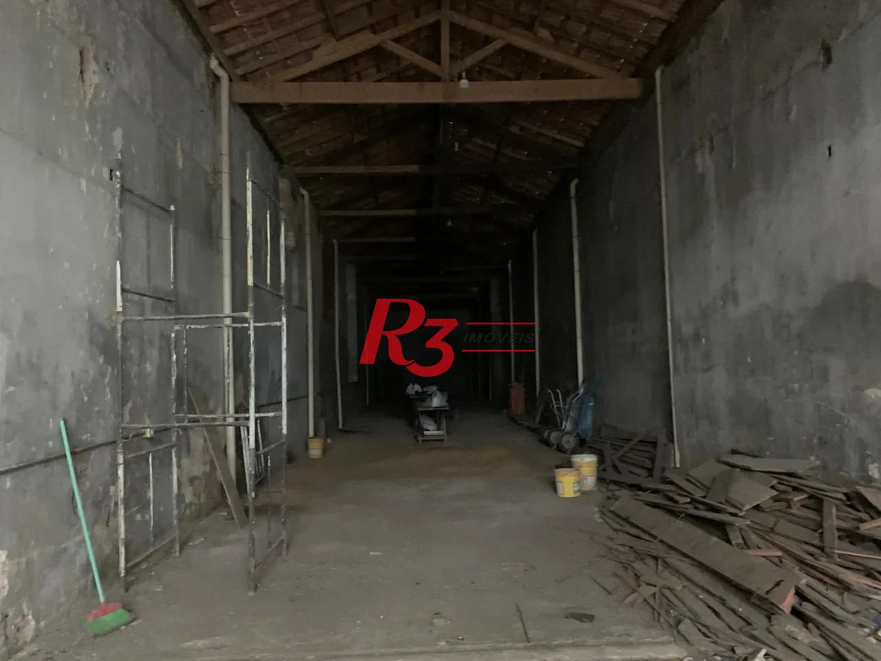 Galpão à venda, 165 m² por R$ 640.000,00 - Centro - Santos/SP