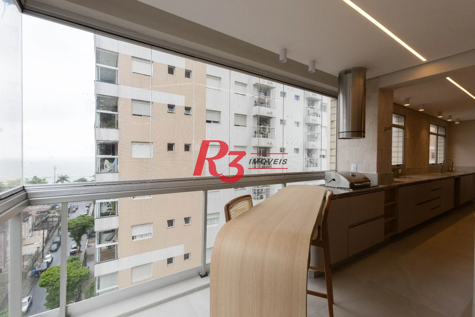Apartamento com 3 dormitórios à venda, 209 m² por R$ 2.890.000,00 - Embaré - Santos/SP