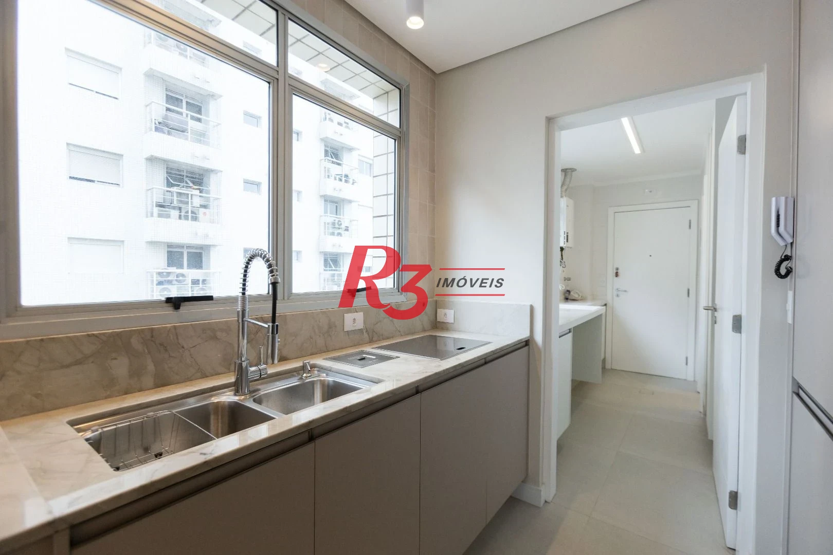 Apartamento com 3 dormitórios à venda, 209 m² por R$ 2.890.000,00 - Embaré - Santos/SP