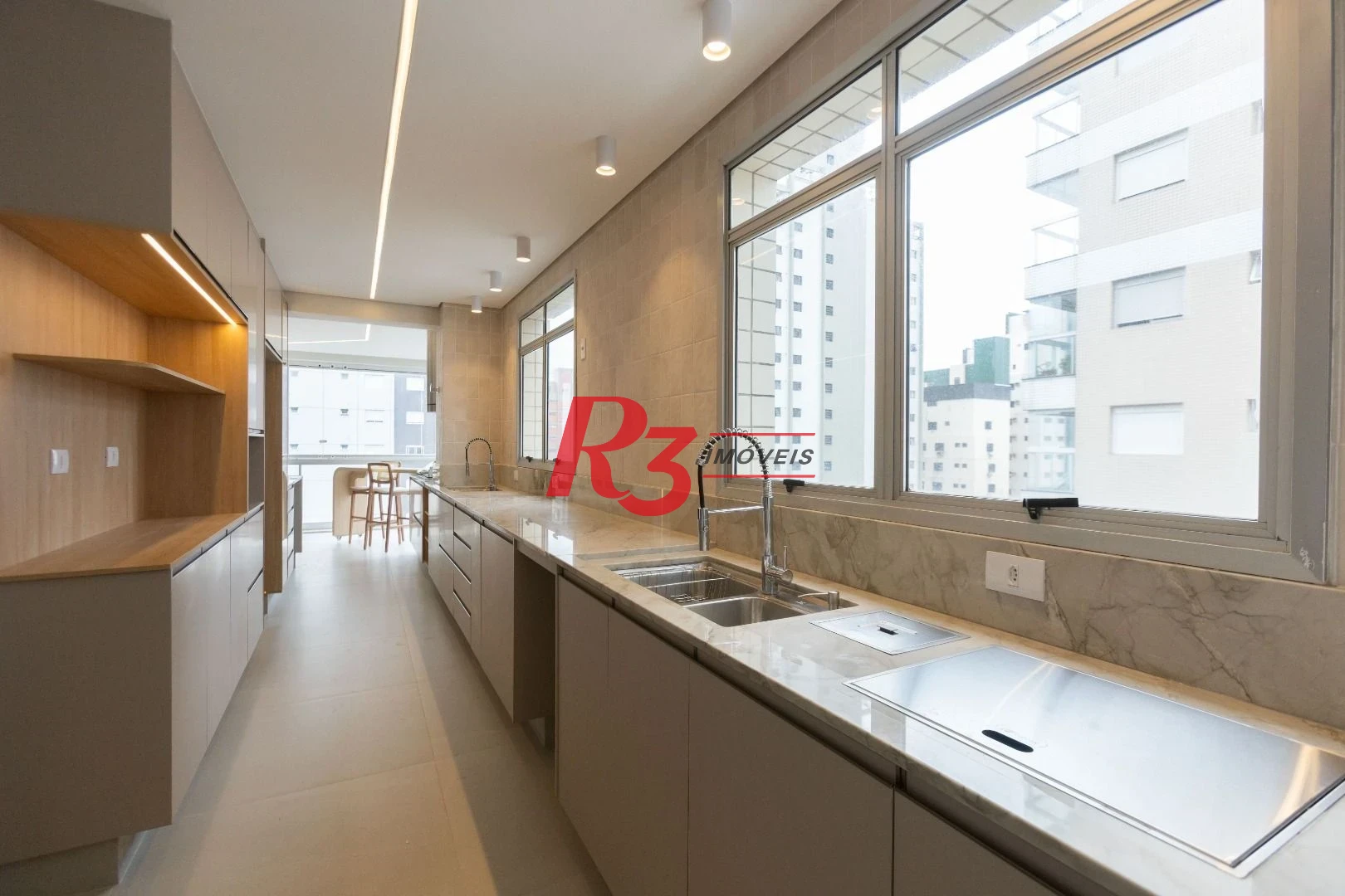 Apartamento com 3 dormitórios à venda, 209 m² por R$ 2.890.000,00 - Embaré - Santos/SP