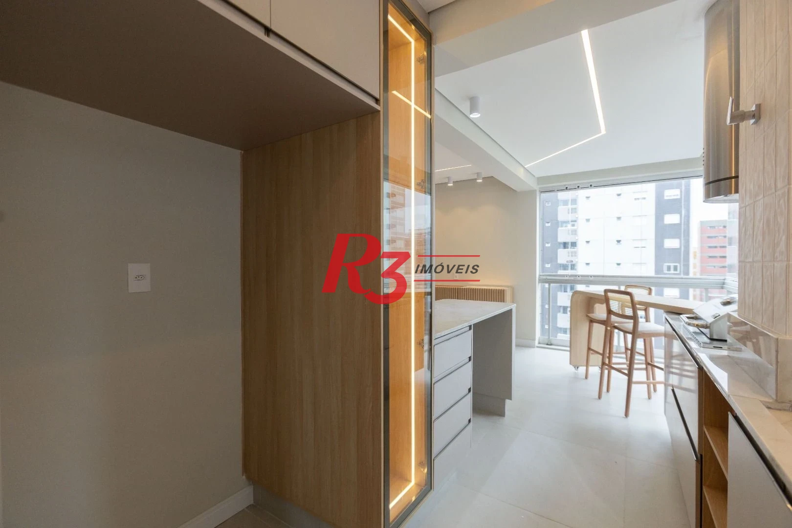 Apartamento com 3 dormitórios à venda, 209 m² por R$ 2.890.000,00 - Embaré - Santos/SP