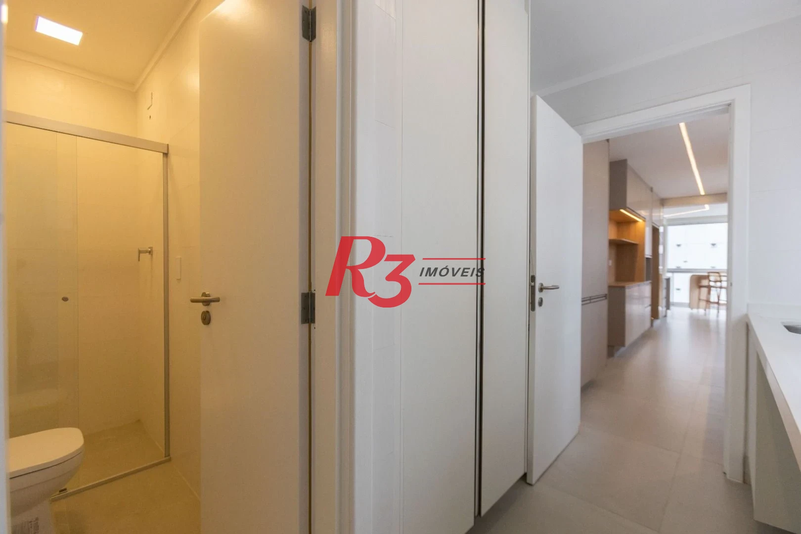 Apartamento com 3 dormitórios à venda, 209 m² por R$ 2.890.000,00 - Embaré - Santos/SP