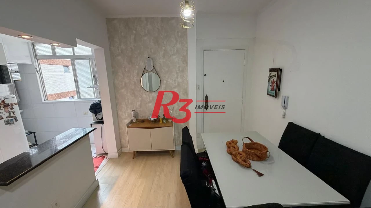 Apartamento com 2 dormitórios à venda, 52 m² por R$ 460.000,00 - José Menino - Santos/SP