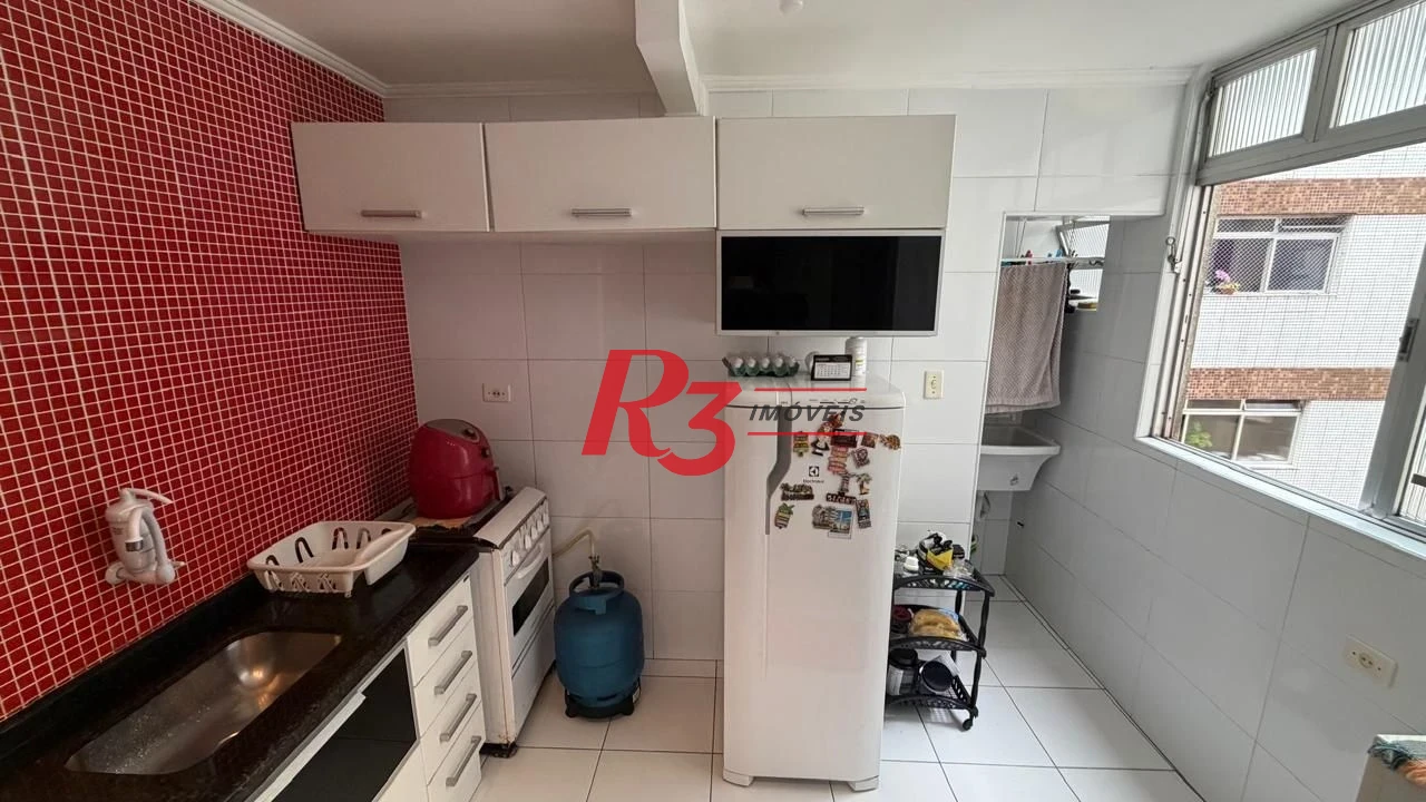 Apartamento com 2 dormitórios à venda, 52 m² por R$ 460.000,00 - José Menino - Santos/SP