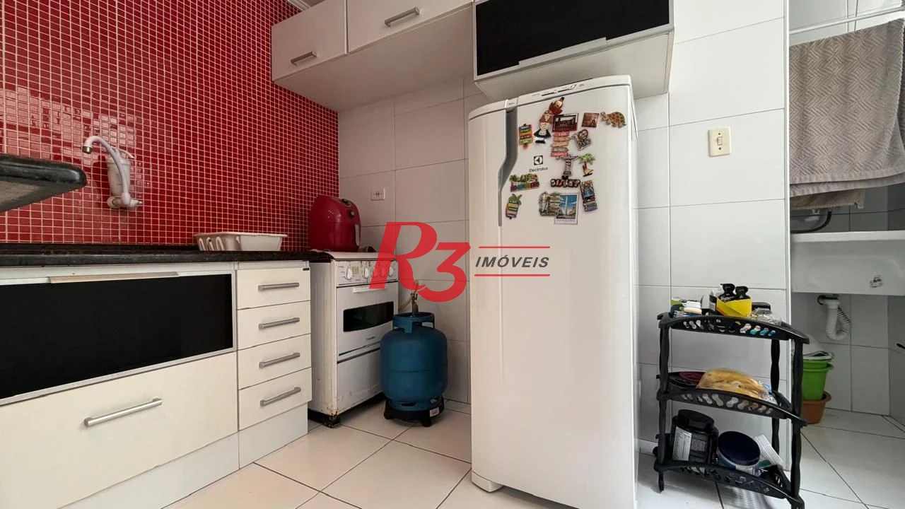 Apartamento com 2 dormitórios à venda, 52 m² por R$ 460.000,00 - José Menino - Santos/SP