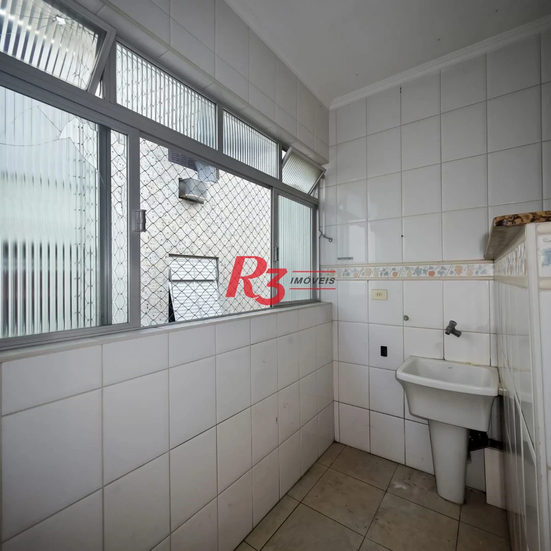 Apartamento com 2 dormitórios à venda, 66 m² por R$ 430.000,00 - Embaré - Santos/SP