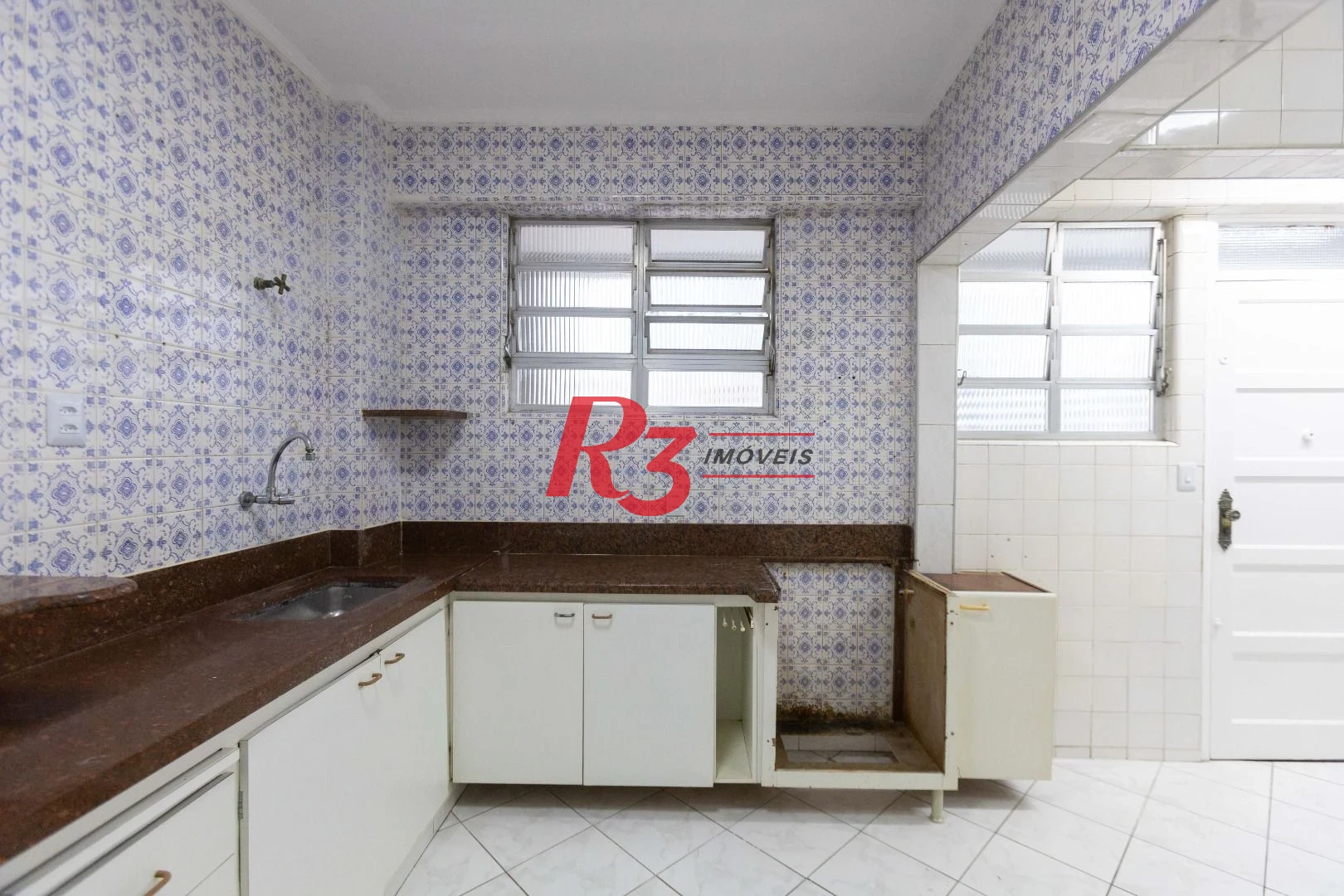 Apartamento com 2 dormitórios para alugar, 79 m² por R$ 4.700,00/mês - Gonzaga - Santos/SP