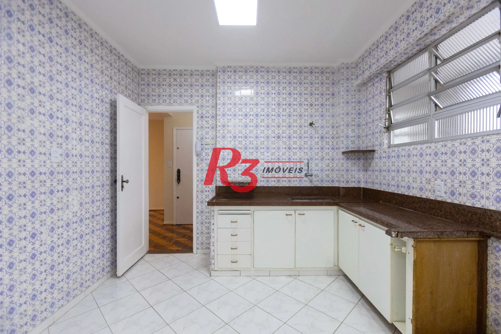 Apartamento com 2 dormitórios para alugar, 79 m² por R$ 4.700,00/mês - Gonzaga - Santos/SP