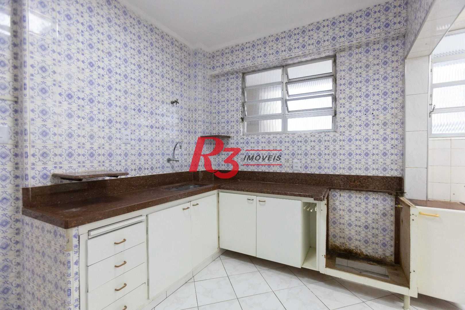Apartamento com 2 dormitórios para alugar, 79 m² por R$ 4.700,00/mês - Gonzaga - Santos/SP