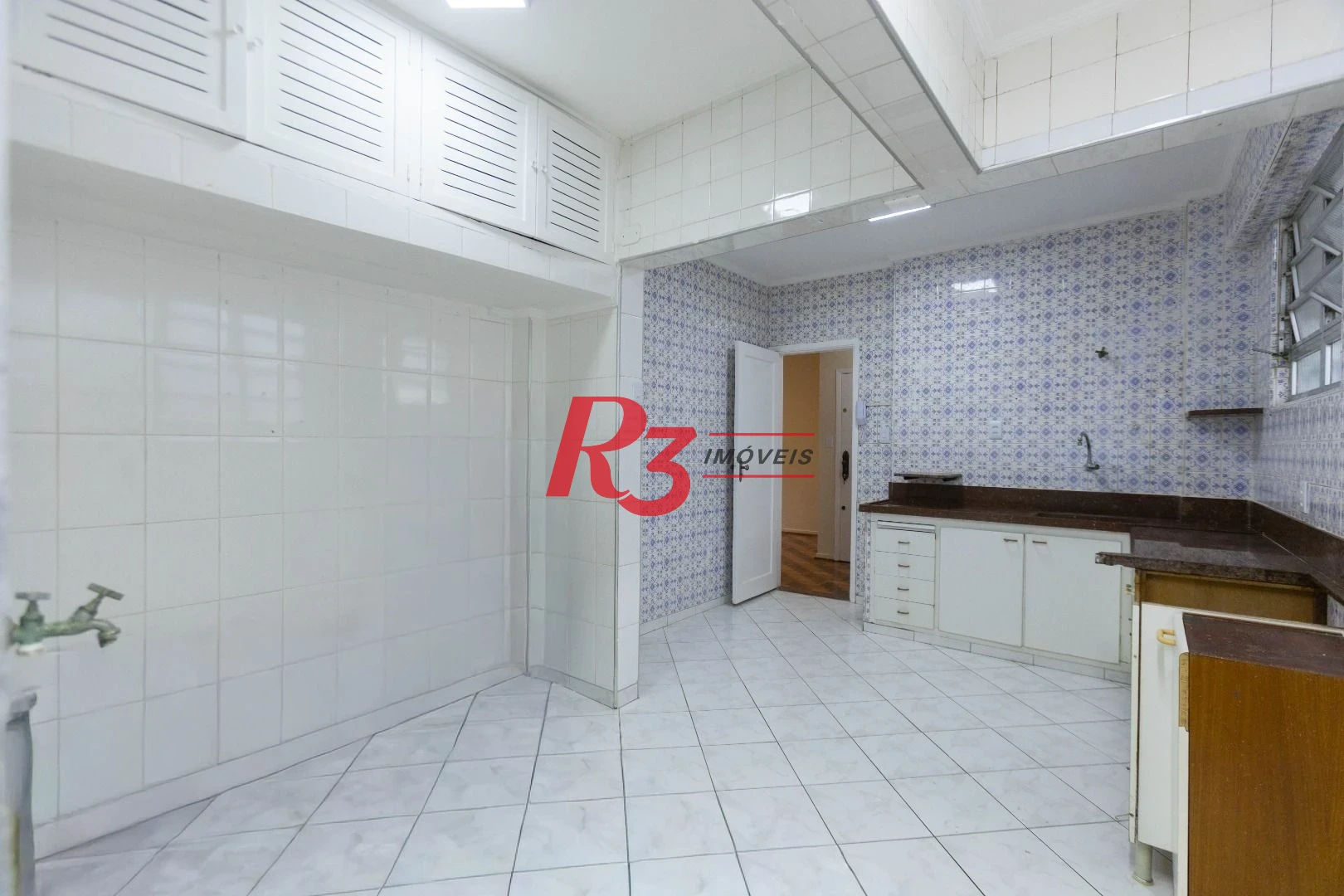 Apartamento com 2 dormitórios para alugar, 79 m² por R$ 4.700,00/mês - Gonzaga - Santos/SP