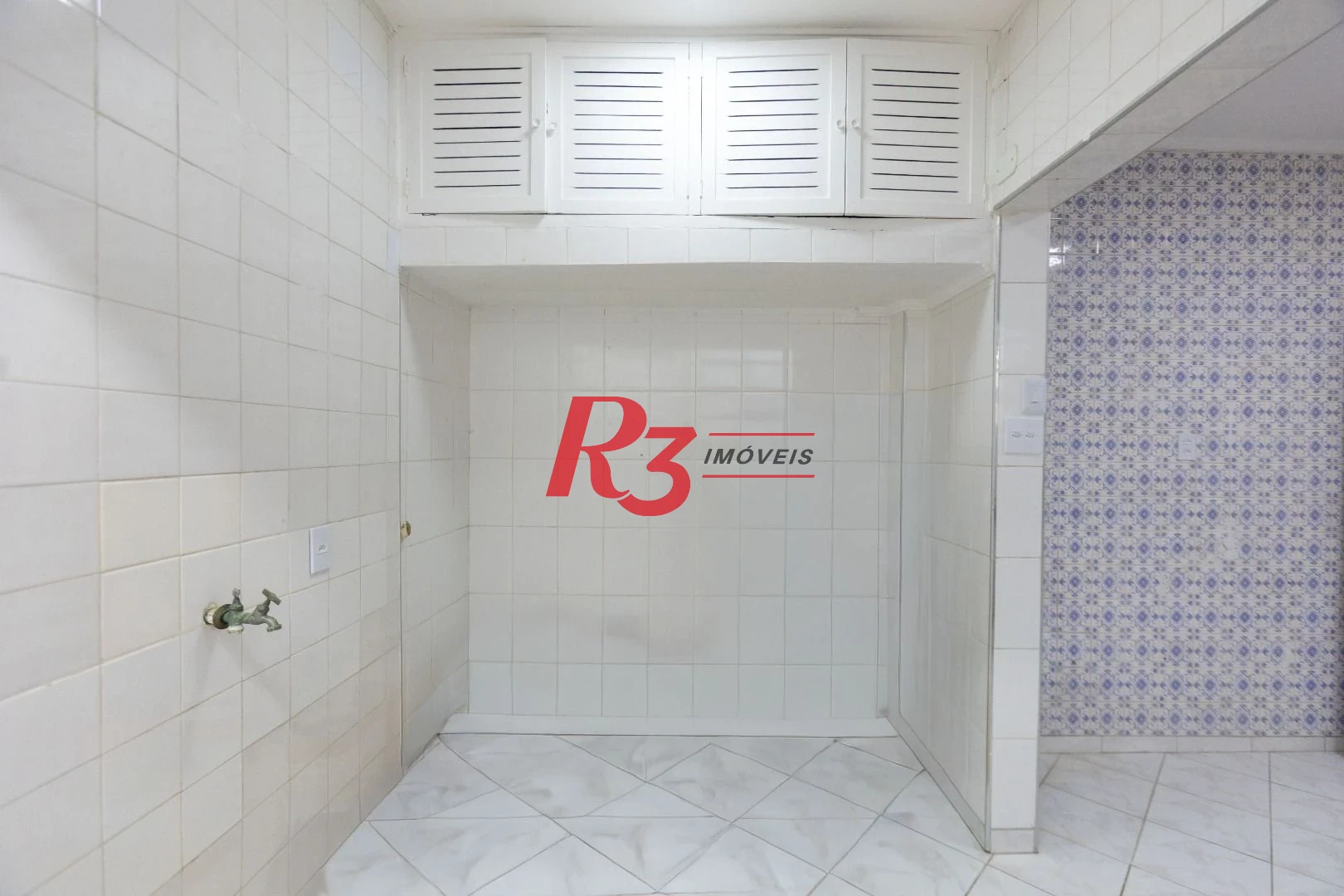 Apartamento com 2 dormitórios para alugar, 79 m² por R$ 4.700,00/mês - Gonzaga - Santos/SP